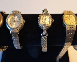 Vintage Ladies Wristwatch Lot  Assorted Styles 5 Pieces