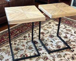 039 pairofmoderncshapedsidetables