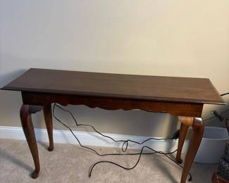 055 queenannestylewoodconsoletable