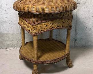 012 vintagestyletwotierwickerrattansid