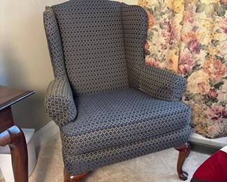 052 queenannestylewingbackarmchairwith