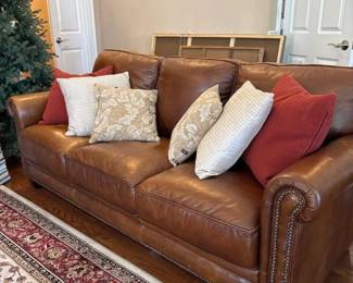 045 leathersofa3seaterwithrolledarmsa