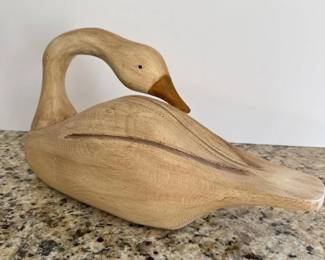 001 largecarvedwoodenduckdecoysculpture