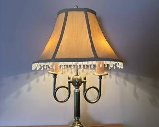 081 vintagebrasscandelabrastyletablelam