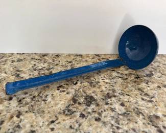 132 vintagebluespeckledenamelwareladle