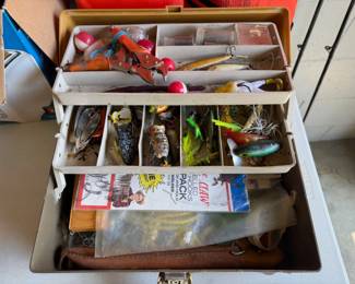 Vintage fishing lures and kit