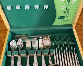 Vintage 1847 Rogers Bros Silver Plated Flatware Set