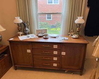 Dresser, Vintage Lamps 