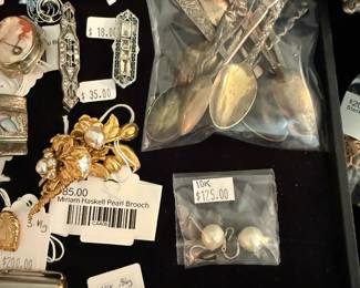 Earring Sets, Miriam Haskell Pearl Brooch