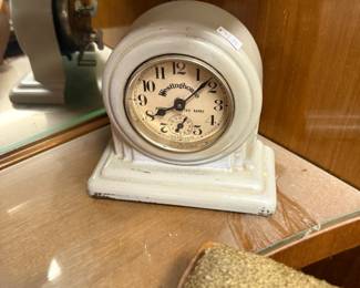 Mantle Clock