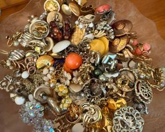 Unmarked Jewelry 
