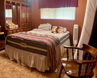 SOLID WOOD CAPTAIN CHAIR, MATTRESSES