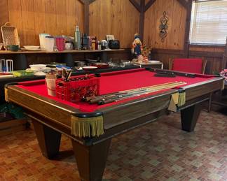 BRUNSWICK POOL TABLE