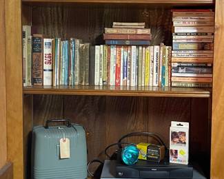 VINTAGE BOOKS, ELECTRONICS