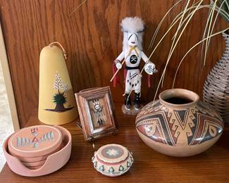 SOUTHWEST POTTERY & DECOR