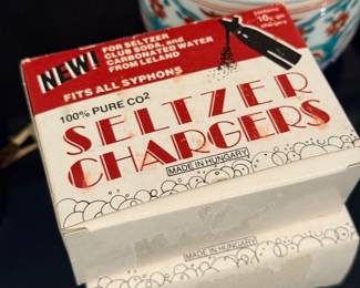 Vintage seltzer chargers box