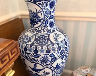 Blue and white porcelain floral vase