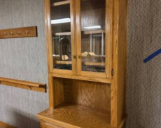 Oak china cabinet hutch