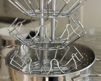 Stainless steel steamer and colander