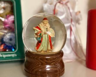 Santa snow globe and angel topper