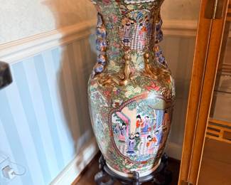 Large Rose Medallion floor vase on wood stand