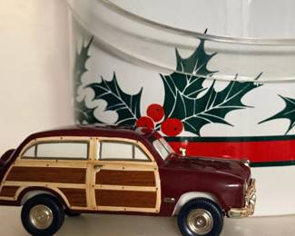 Model woody wagon car decor