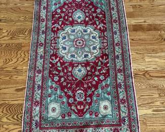 Persian Style HandKnotted Accent Rug with Ornate Medallion and Floral Motifs