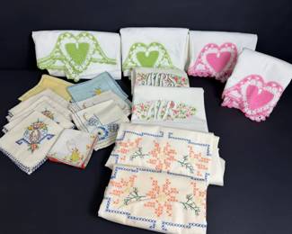 Embroidered Pillowcases  Hankies  Crochet, Lace Floral Hearts Vintage
