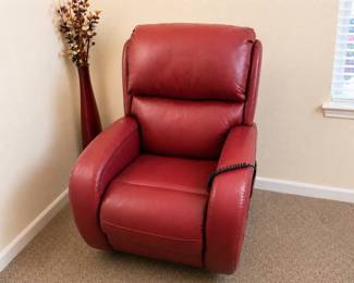 Power Lift Recliner Chair in vera good condition. Comfortable, clean and fully functional with remote control included. Perfect for seniors or anyone needing extra comfort and mobility support. $350 OBO