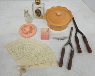 Vintage Women’s Vanity Items