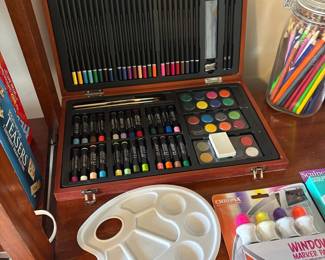 Art Studio Classic Wooden Art Set