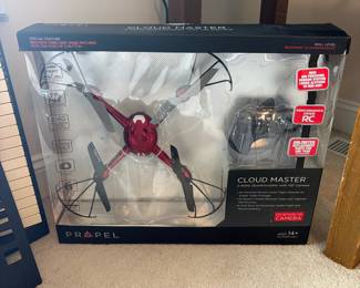 Propel Cloud Master 2.4GHz Quadrocopter with HD Camera