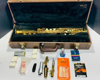 SOPRANO SAXOPHONE, CASE AND ACCESSORIES