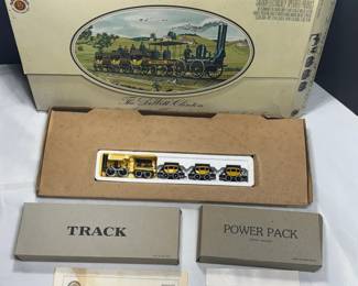 BACHMANN COMPLETE HO SCALE TRAIN SET