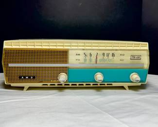 AMD/ SANSEI JAPANESE MADE TRANSISTOR RADIO
