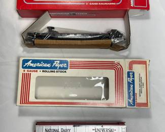 AMERICAN FLYER S GAUGE BOX CARS