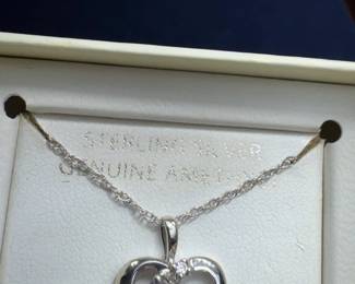 925 SILVER AND AMETHYST HEART NECKLACE