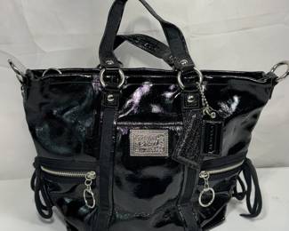 COACH POPPY BLACK PATENT LEATHER BAG