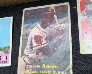 1957 HANK AARON PLAYER CARD