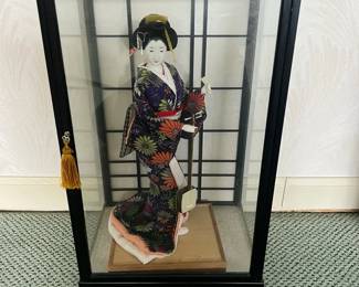 Vintage Japanese Geisha Doll 17 In Display Case