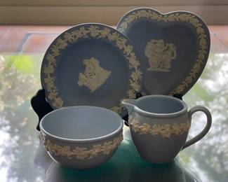Wedgewood Embossed Queensware Small Glassware Set