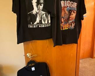 Graphic t-shirts