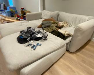  Lounge couch