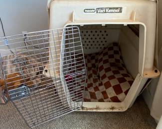 Dog kennel 