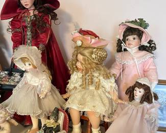 A selection of dolls 
