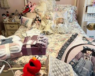Full Bed w/ Dolls & More