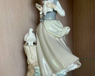 Lladro Girl With Pigeons, $45