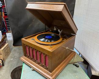 1920s PATHE CRANK PHONOGRAPH....WORKS