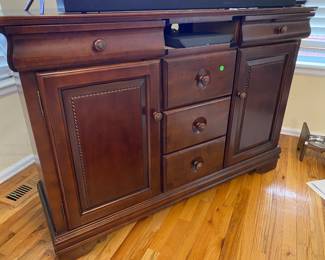 Tv stand 