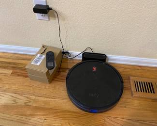 Robot floor cleaner 